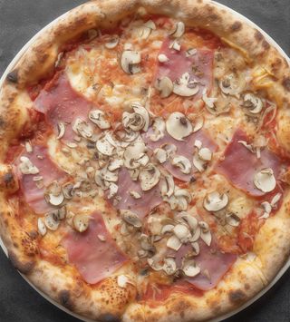 Pizza regina