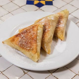 Briwat de pollo (ración)