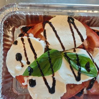Ensalada de tomate y mozarela