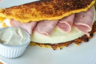 Cachapa con jamón y queso ( 15 cms)