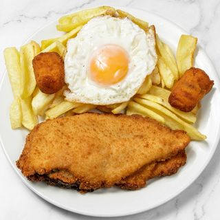 Plato combinado de cachopo