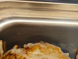 Pechugas a la plancha a las finas hierbas