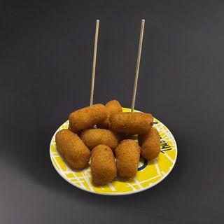 TAPA mini Croquetas de jamón con salsa