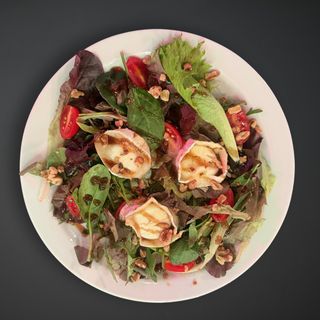 Ensalada tibia con queso de cabra