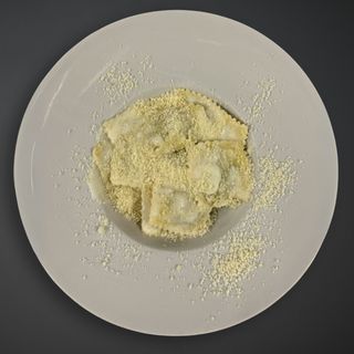RAVIOLIS CON TRUFA