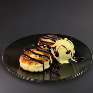 TORTITAS de queso (Syrniki) con chocolate Y HELADO