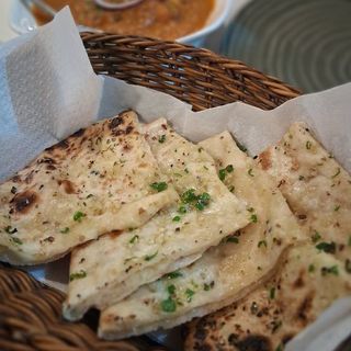 Naan de ajo
