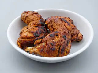 Ajo tandoori al pollo