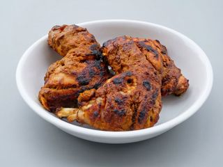 Ajo tandoori al pollo