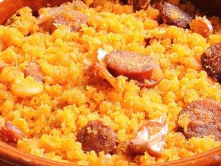 Migas con chorizo