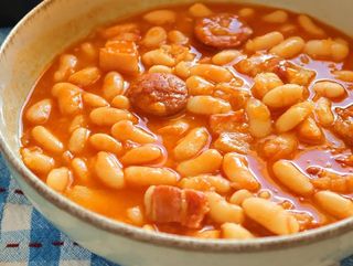 Alubias con Chorizo