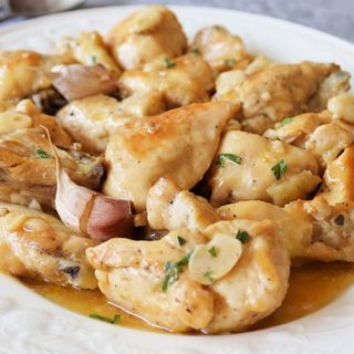 Pollo al Ajillo