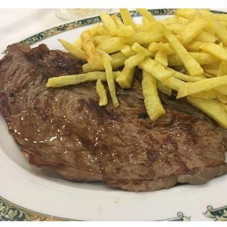 Filete de ternera con tiras de pimiento