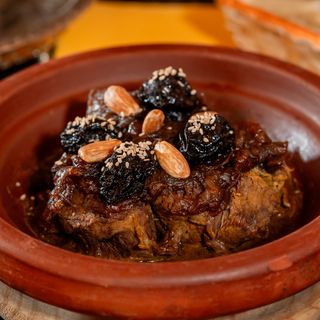 tajin ternera con ciruelas