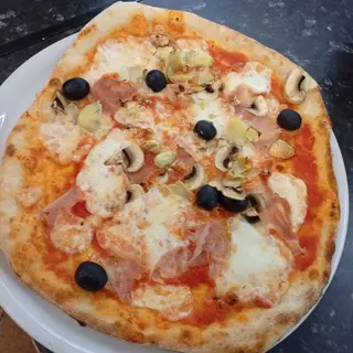 Pizza Capricciosa