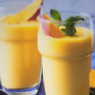 MANGO LASSI