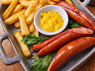 Mix de salchichas+patata fritas+cerveza