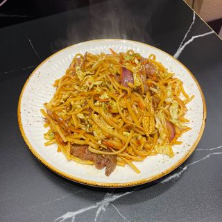 27-Tallarines con ternera picante