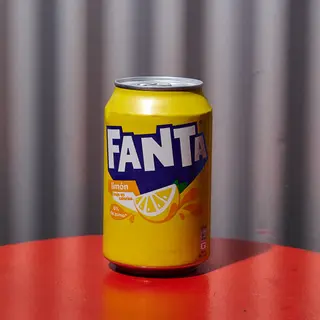 Fanta Limón lata 330ml.