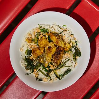 Chả Cá Lã Vọng - Merluza con galanga a la plancha