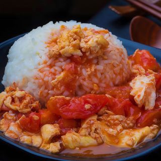 Arroz Blanco con Tomate Y Huevo