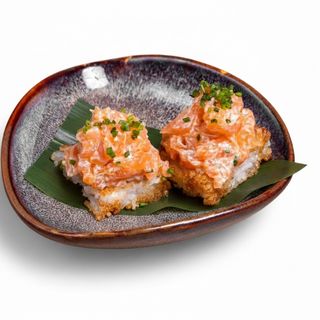Crispy salmón tartar (2 Uds.)