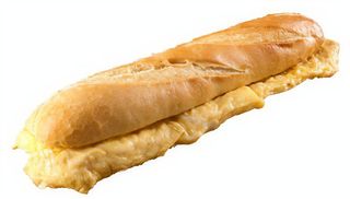 Bocadillo De Tortilla con queso brie