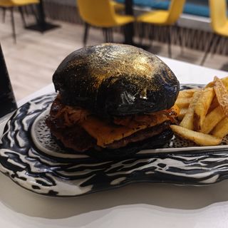 ##NOVEDAD## Burguer New Coffee Black