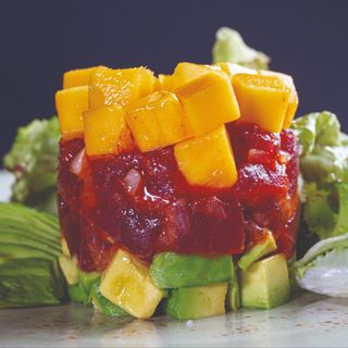 Tartar atún rojo con mango (130 g.)