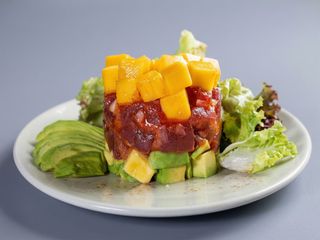 Tartar atún rojo con mango (130 g.)