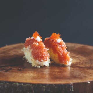 Nigiri de atún picante (2 uds.)
