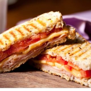 Sandwich de jamón serrano