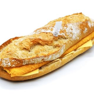 Bocadillo de tortilla francesa