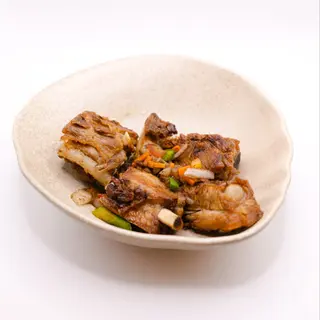MENU COSTILLAS CON SASL Y PIMIENTA