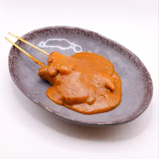 22. PINCHO DE SATE (SALSA DE CACAHUETE POLLO)