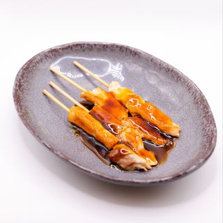 64. PINCHO DE SALMON TEPPANYAKI (4UND)