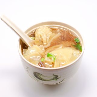 6. SOPA WAN TUN