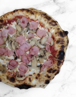 Pizza De Bacon Y Champiñones 33 Cm.