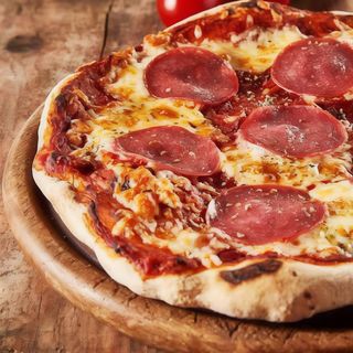 Pizza Pepperoni (33 Cm.)