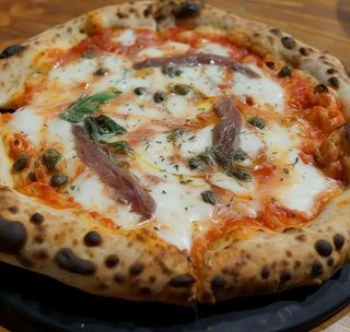 Pizza Napolitana (33 Cm.)