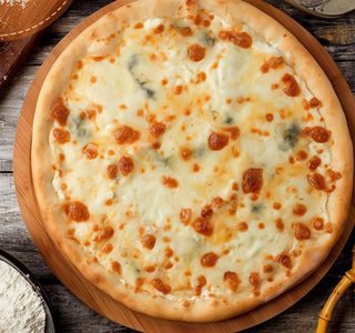 Pizza 4 Quesos (33 Cm.)