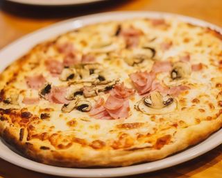 Pizza Reina (33 Cm.)
