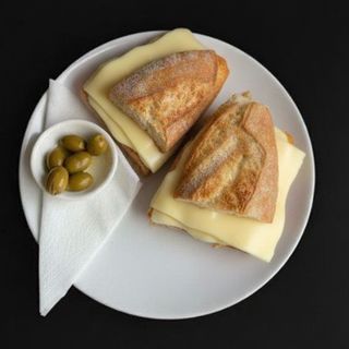 Bocata De Queso