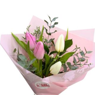 Ramo con 5 tulipanes