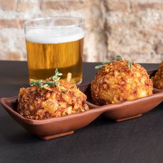 Croqueta De Coliflor Y Chocolate Blanco (1 Unidad)