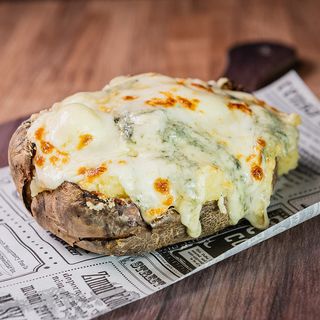 Papa Asada De Cuatro Quesos