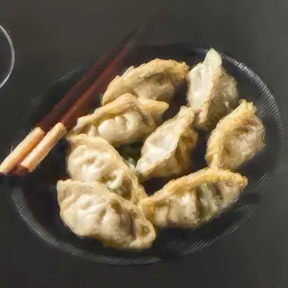 9 Gyozas fritas