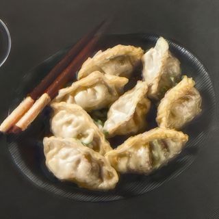 9 Gyozas fritas