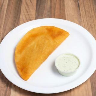 Empanada Carne Desmechada con Queso Gouda