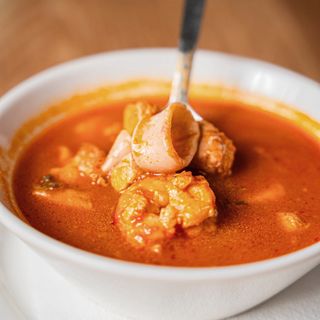 Sopa de pescado y marisco